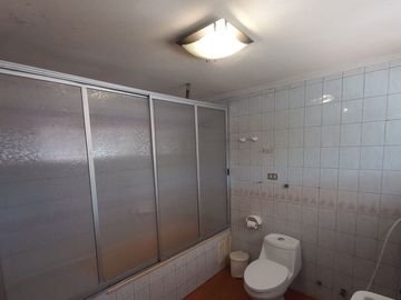 METRO LAGUNA SUR, PUDAHUEL SUR, CASA 2 pisos EN POESIA, VILLA JUAN GUZMAN CRUCHAGA.