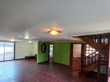 METRO LAGUNA SUR, PUDAHUEL SUR, CASA 2 pisos EN POESIA, VILLA JUAN GUZMAN CRUCHAGA.