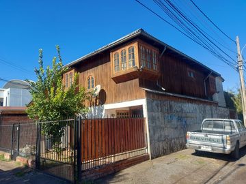 METRO LAGUNA SUR, PUDAHUEL SUR, CASA 2 pisos EN POESIA, VILLA JUAN GUZMAN CRUCHAGA.