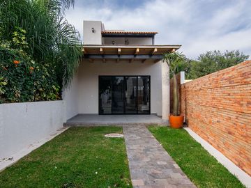 Linda casa en las Jacarandas, Riberas del pilar