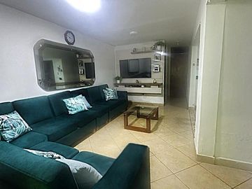 VENTA DE CASA EN :  LA URB ANTONIA MORENO DE CACERES- VENTANILLA