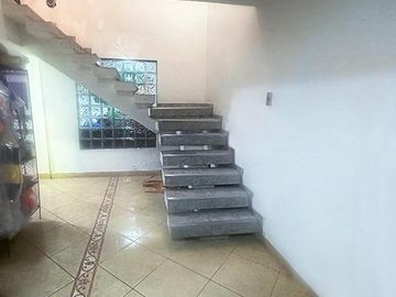 VENTA DE CASA EN :  LA URB ANTONIA MORENO DE CACERES- VENTANILLA
