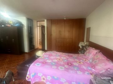 VENTA DE CASA EN :  LA URB ANTONIA MORENO DE CACERES- VENTANILLA