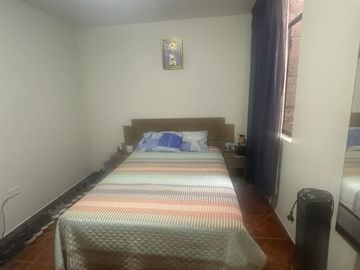 VENTA DE CASA EN :  LA URB ANTONIA MORENO DE CACERES- VENTANILLA