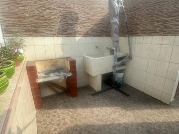 VENTA DE CASA EN :  LA URB ANTONIA MORENO DE CACERES- VENTANILLA
