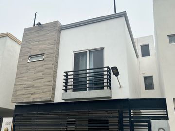 CASA EN VENTA RESIDENCIAL ARVORE SANTA CATARINA N.L.