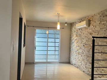 CASA EN VENTA RESIDENCIAL ARVORE SANTA CATARINA N.L.