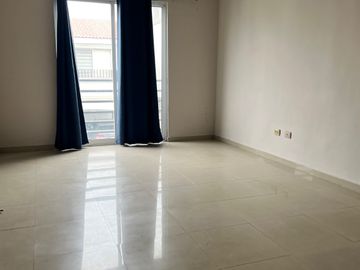 CASA EN VENTA RESIDENCIAL ARVORE SANTA CATARINA N.L.