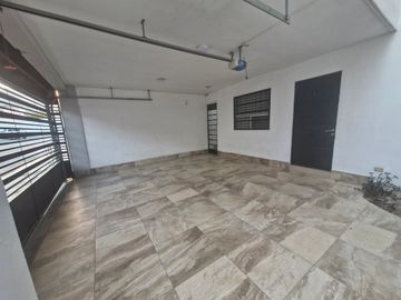 CASA EN VENTA RESIDENCIAL ARVORE SANTA CATARINA N.L.