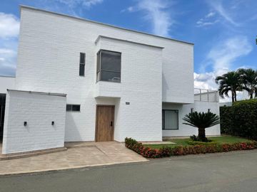 venta de casa campestre en la morada condominio clud via cali jamundi