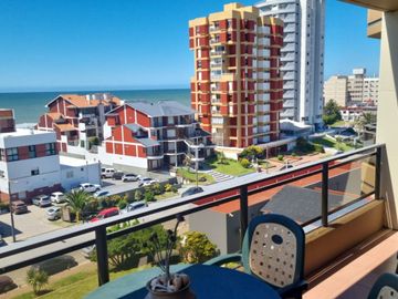 3 AMBIENTES EN VENTA - GESELL CENTRO - VISTA AL MAR - COCHERA