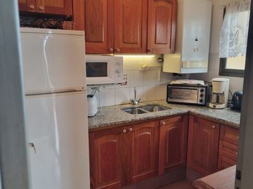 3 AMBIENTES EN VENTA - GESELL CENTRO - VISTA AL MAR - COCHERA