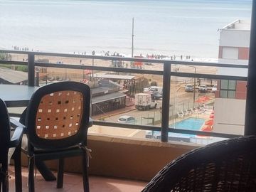 3 AMBIENTES EN VENTA - GESELL CENTRO - VISTA AL MAR - COCHERA