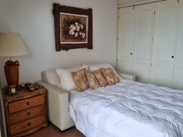 3 AMBIENTES EN VENTA - GESELL CENTRO - VISTA AL MAR - COCHERA