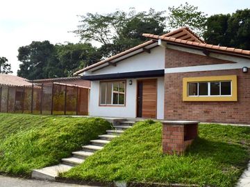 VENTA CASA CAMPESTRE EN CERRITOS