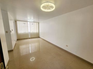¡Alquiler de departamento en Santa Patricia – Espacioso y funcional!