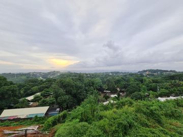 3 storey house and lot for sale townhouse in antipolo city near waltermart and unciano hospital medical center
