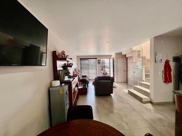 CASAEN ALTARERRA II CON EXCEDENTE DE TERRENO Y ESQUINA