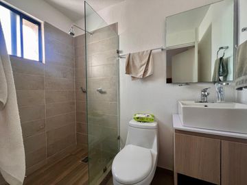 CASAEN ALTARERRA II CON EXCEDENTE DE TERRENO Y ESQUINA