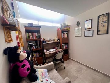 CASAEN ALTARERRA II CON EXCEDENTE DE TERRENO Y ESQUINA