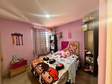CASAEN ALTARERRA II CON EXCEDENTE DE TERRENO Y ESQUINA