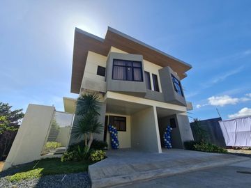 Affordable townhouse for sale in pantok binangonan rizal nice view over looking flood free area