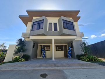 Affordable townhouse for sale in pantok binangonan rizal nice view over looking flood free area
