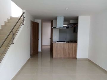 CASA EN CONJUNTO CERRADO DOSUQBERDAS EN VENTA
