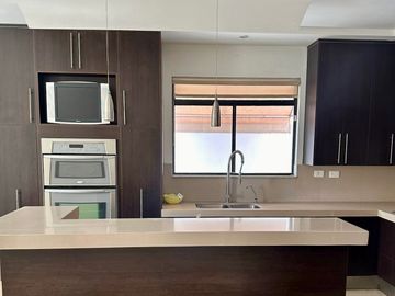 CASA EN VENTA EN LOS LAGOS RESIDENCIAL AL PONIENTE DE HERMOSILLO