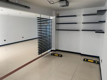 ESPECTACULAR CASA ESQUINERA EN VENTA