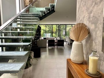 Casa de Lujo en Renta Bosques Vallarta, Coto Amate, 3 Rec. 3.5 Baños, Casa Club