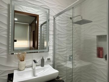 Casa de Lujo en Renta Bosques Vallarta, Coto Amate, 3 Rec. 3.5 Baños, Casa Club