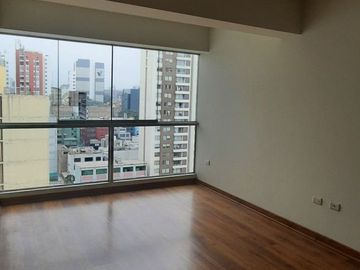 DEPARTAMENTO EN AVENIDA ARENALES CDRA. 14.