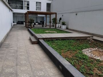 DEPARTAMENTO EN AVENIDA ARENALES CDRA. 14.