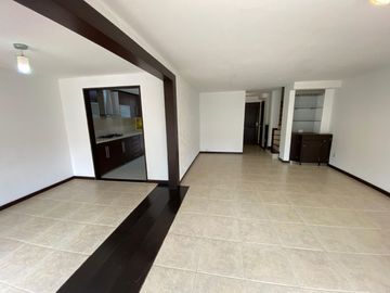 Venta Casa 5 Habitaciones en Condominio - Ciudad Jardín, Sur de Cali
