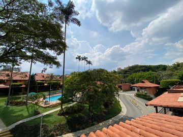 Venta Casa 5 Habitaciones en Condominio - Ciudad Jardín, Sur de Cali