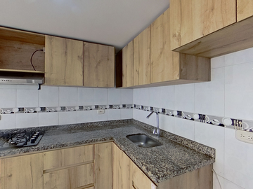 SE VENDE APARTAMENTO EN MADRID CON PAQUEADERO PRIVADO