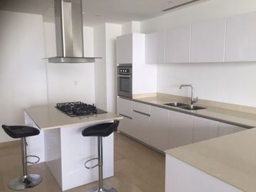 Dos departamentos en venta en Country Towers