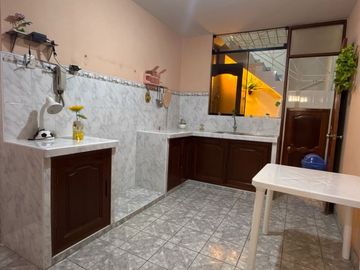 VENTA CASA URB. SAN ISIDRO I ETAPA - TRUJILLO