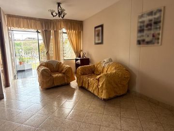 VENTA CASA URB. SAN ISIDRO I ETAPA - TRUJILLO
