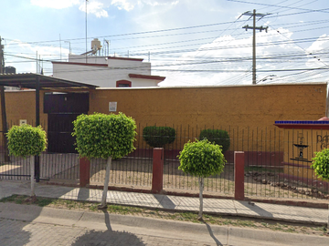 Casa en Venta; REMATE BANCARIO !!; C. Isla Mexicana, Parques Colón, Jalisco