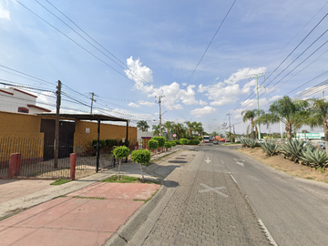 Casa en Venta; REMATE BANCARIO !!; C. Isla Mexicana, Parques Colón, Jalisco