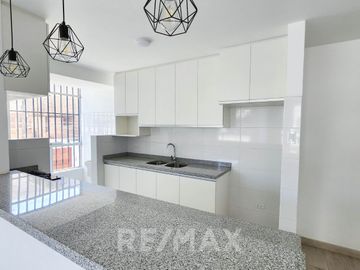 Venta De Departamento De Estreno En Los Olivos