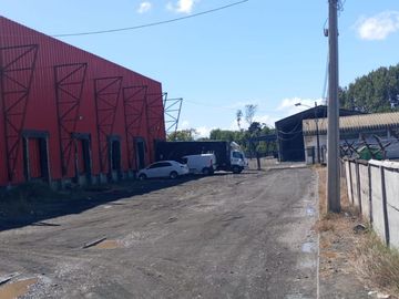 Venta de Bodega de gran capacidad de almacenamiento en Talcahuano.