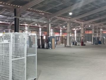 Venta de Bodega de gran capacidad de almacenamiento en Talcahuano.