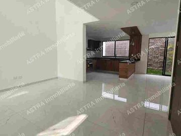 SE VENDE CASA EN FRACCIONAMIENTO EN Super Axex, Boulevard de Los Reyes, Pueblo de San Bernardino Tlaxcalancingo, San Andrés Cholula, Puebla, 72820, ME