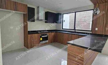 SE VENDE CASA EN FRACCIONAMIENTO EN Super Axex, Boulevard de Los Reyes, Pueblo de San Bernardino Tlaxcalancingo, San Andrés Cholula, Puebla, 72820, ME