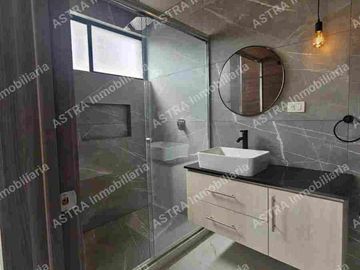 SE VENDE CASA EN FRACCIONAMIENTO EN Super Axex, Boulevard de Los Reyes, Pueblo de San Bernardino Tlaxcalancingo, San Andrés Cholula, Puebla, 72820, ME