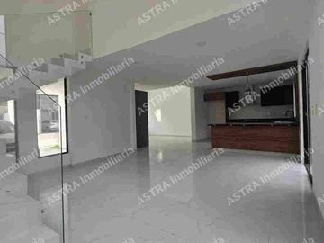 SE VENDE CASA EN FRACCIONAMIENTO EN Super Axex, Boulevard de Los Reyes, Pueblo de San Bernardino Tlaxcalancingo, San Andrés Cholula, Puebla, 72820, ME