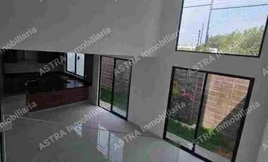 SE VENDE CASA EN FRACCIONAMIENTO EN Super Axex, Boulevard de Los Reyes, Pueblo de San Bernardino Tlaxcalancingo, San Andrés Cholula, Puebla, 72820, ME